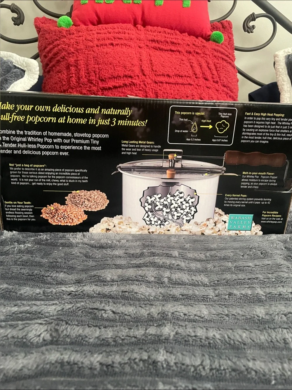 3-Minute Popcorn Popper in Silver and Brown - Picture 9 of 9